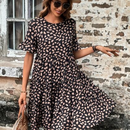 Robe populaire à col rond et manches courtes