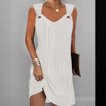 Robe simple sans manches : Élégante et Indispensable !